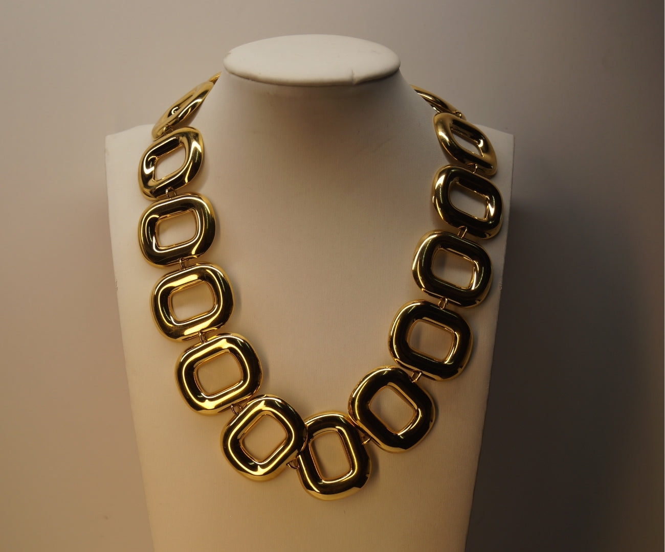 Collar Lia