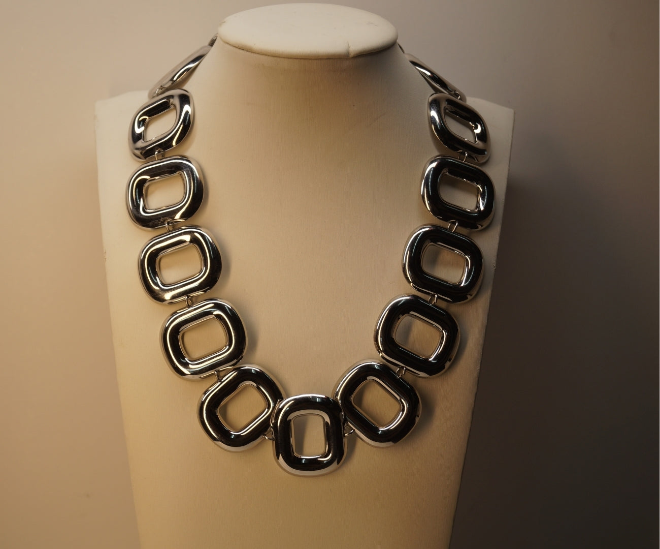 Collar Lia