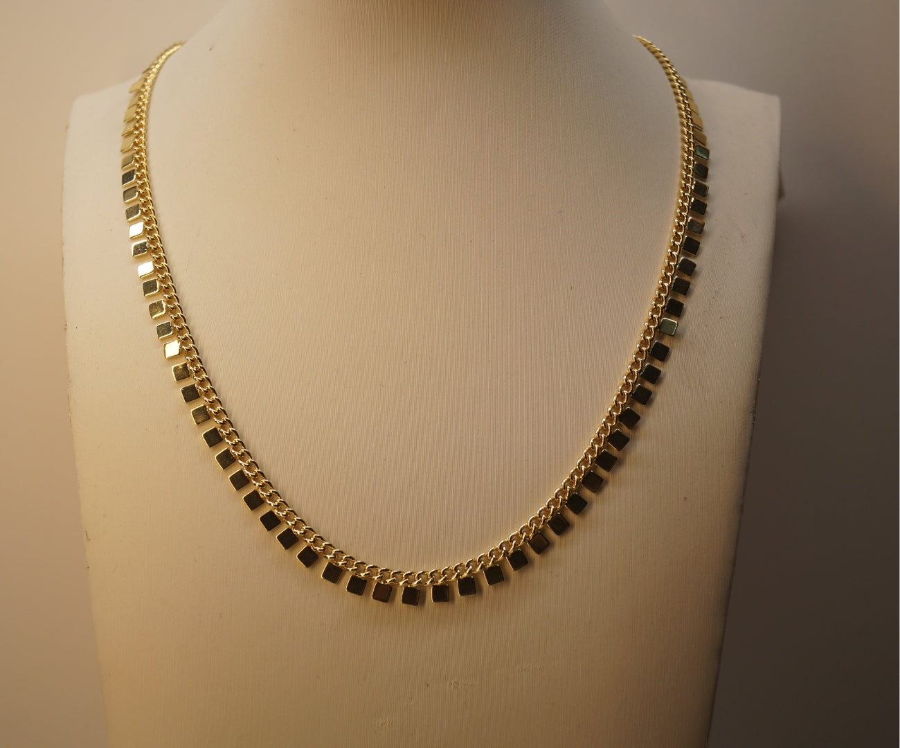 Collar Lila
